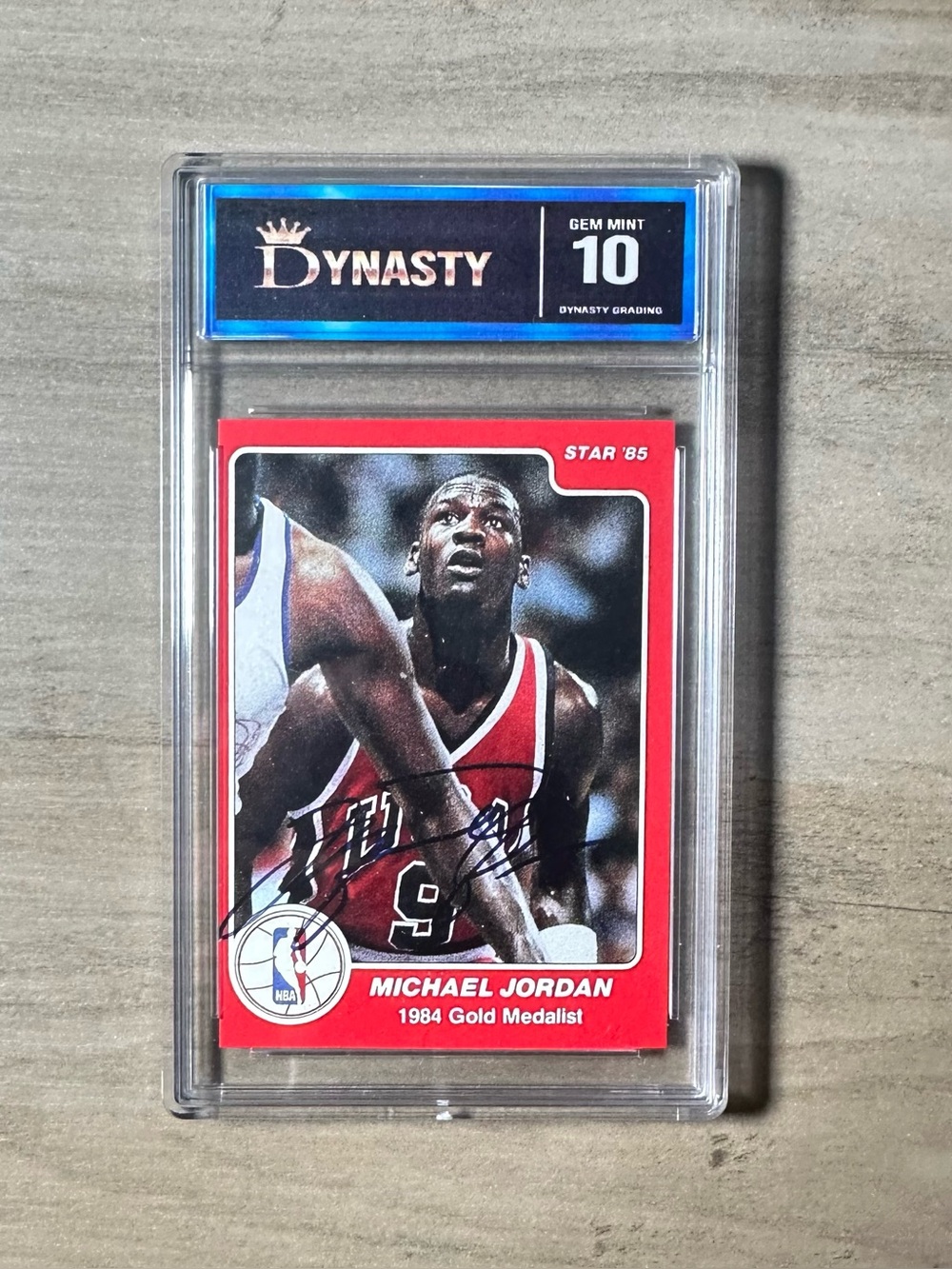 Michael Jordan Signed Gem Mint 10 1985 Star #195 Novelty Card. Chicago Bulls.
